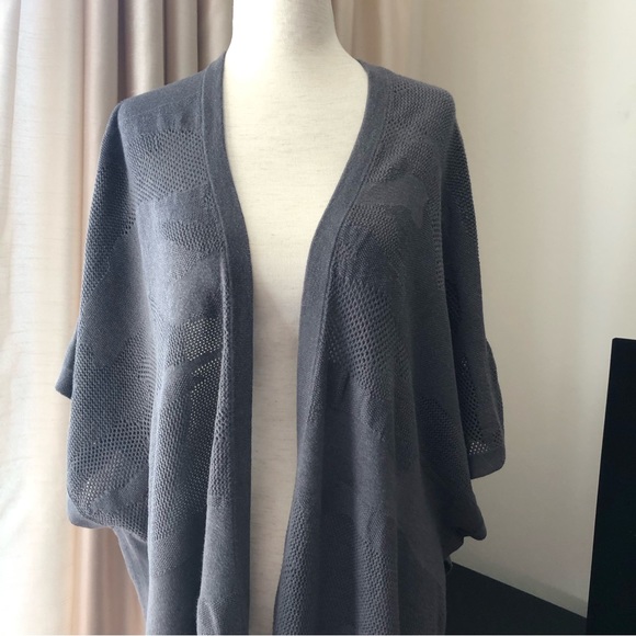 Lululemon Athletica Find Your Light Wrap - Picture 6 of 14